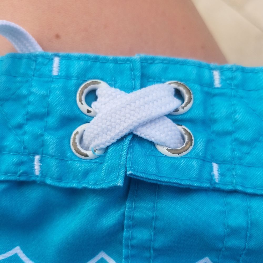 Boy Swim trunks Size Small 6/7 - Picture 4 of 4